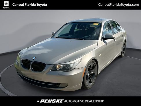 Used 2010 BMW 528i Sedan RWD image 1