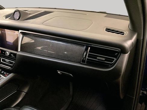 Used 2023 Porsche Macan Turbo image 15