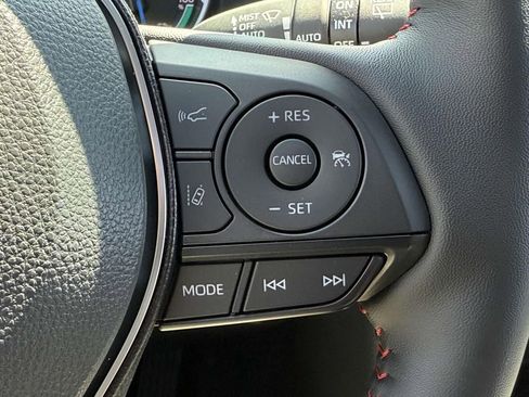 Used 2025 Toyota RAV4 SE image 23