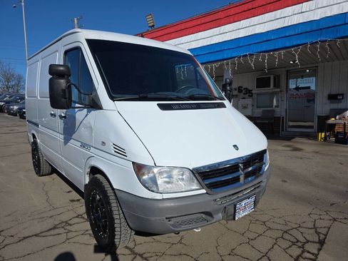 Used 2005 Dodge Sprinter 2500 image 5