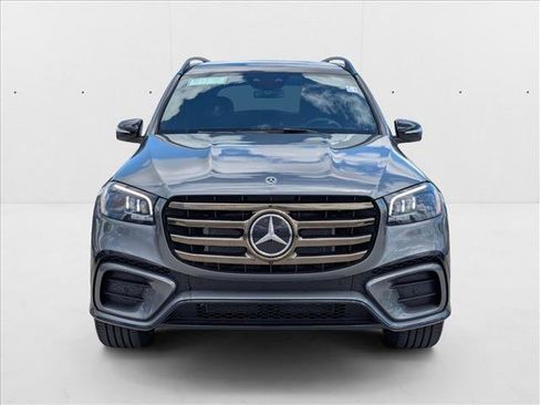 New 2026 Mercedes-Benz GLS 580 4MATIC image 6