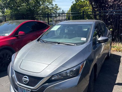 Used 2019 Nissan Leaf S w/ S Charge Package FWD image 1