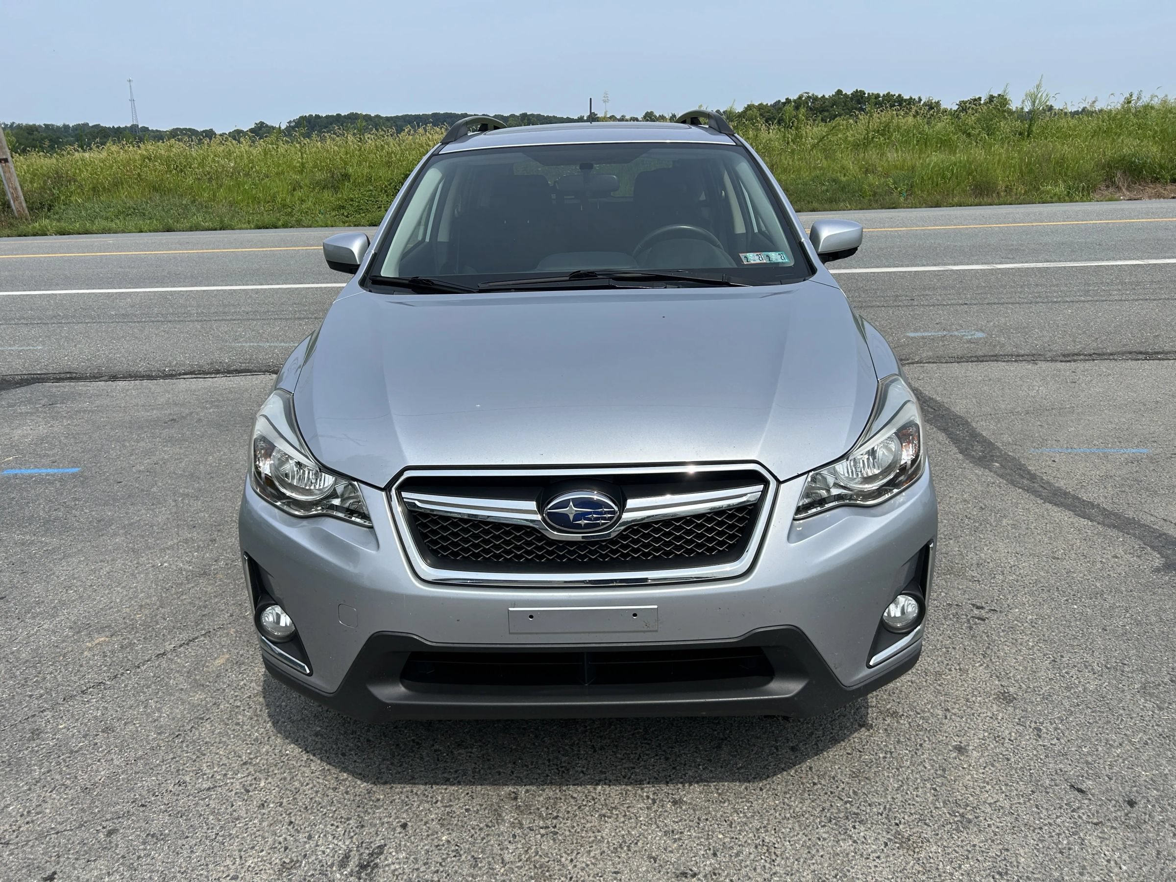 Used 2017 Subaru Crosstrek 2.0i Premium w/ Moonroof Package AWD/4WD image 4