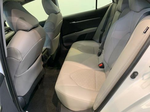 Used 2020 Toyota Camry XSE image 40