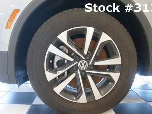 Certified 2024 Volkswagen Tiguan S image 74