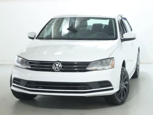 Used 2017 Volkswagen Jetta S FWD image 3