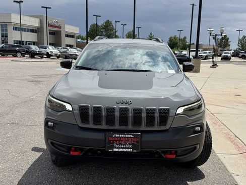 Used 2022 Jeep Cherokee Trailhawk w/ Premium Leather Package AWD/4WD image 3