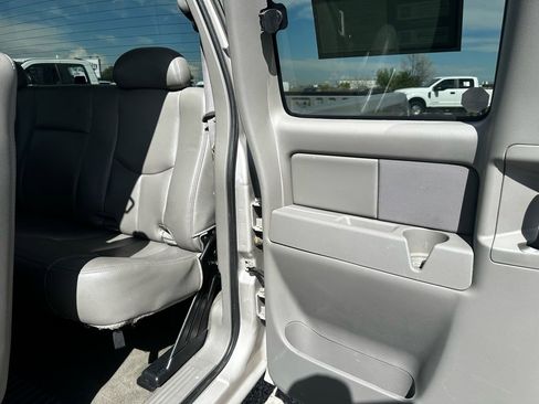 Used 2005 GMC Sierra 2500 SLT w/ Skid Plate Package image 24