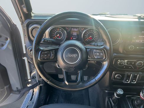 Used 2020 Jeep Wrangler Sport image 12