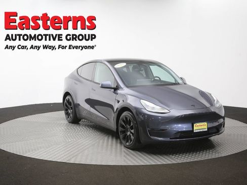 Used 2021 Tesla Model Y Long Range AWD/4WD image 45