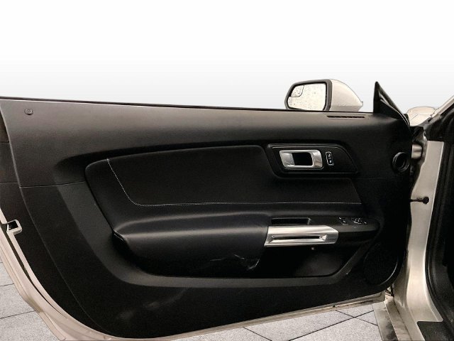 Used 2018 Ford Mustang GT RWD image 22