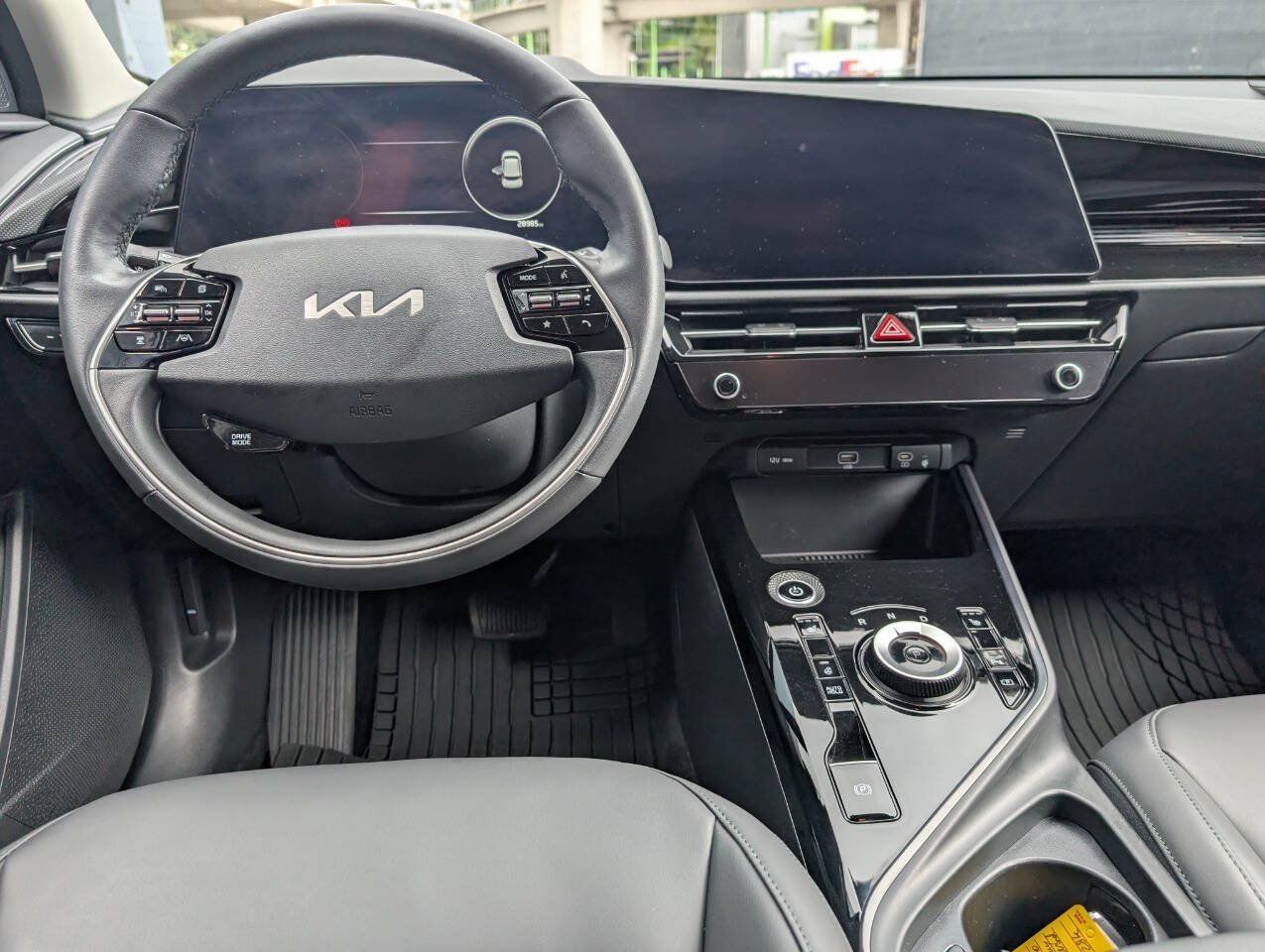 Used 2023 Kia Niro Wind w/ Wind Preserve Package FWD image 11