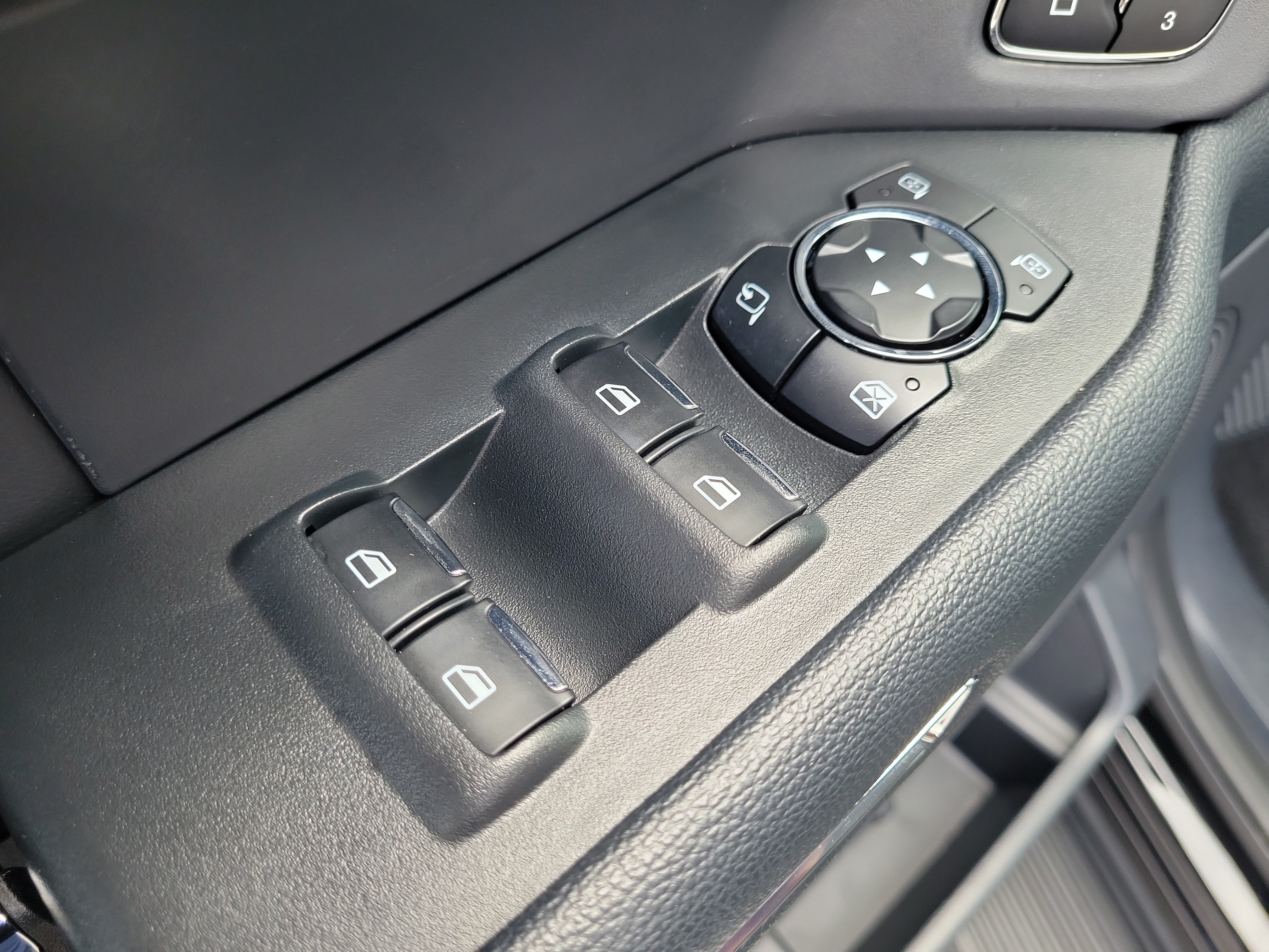 Used 2024 Ford Expedition XLT RWD image 11