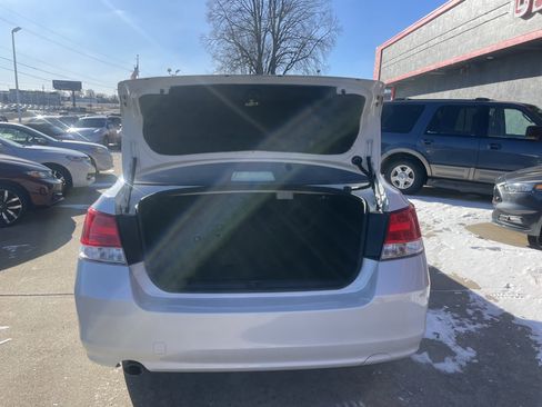 Used 2011 Subaru Legacy 2.5i Premium image 9