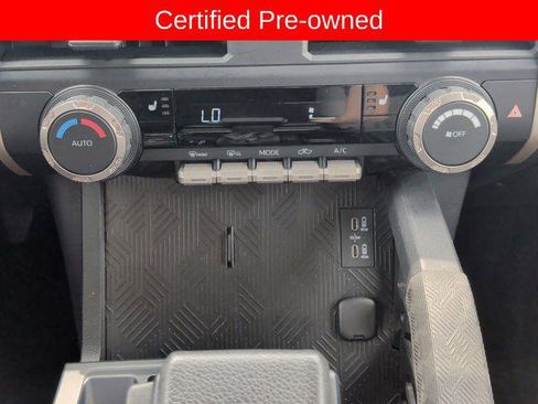 Certified 2025 Toyota Tacoma TRD Off-Road AWD/4WD image 20