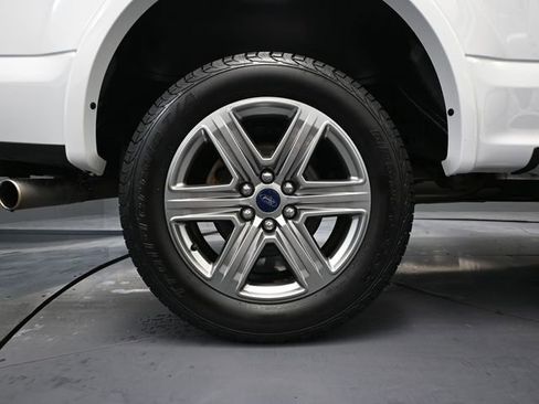 Used 2018 Ford F150 XLT w/ Equipment Group 302A Luxury image 17