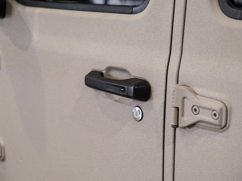 Used 2019 Jeep Wrangler Unlimited Rubicon image 48