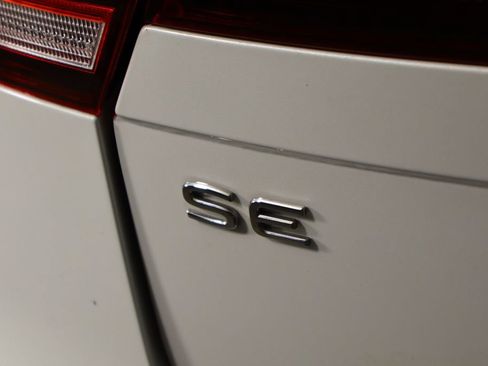 Used 2024 Volkswagen Tiguan SE R-Line FWD image 45