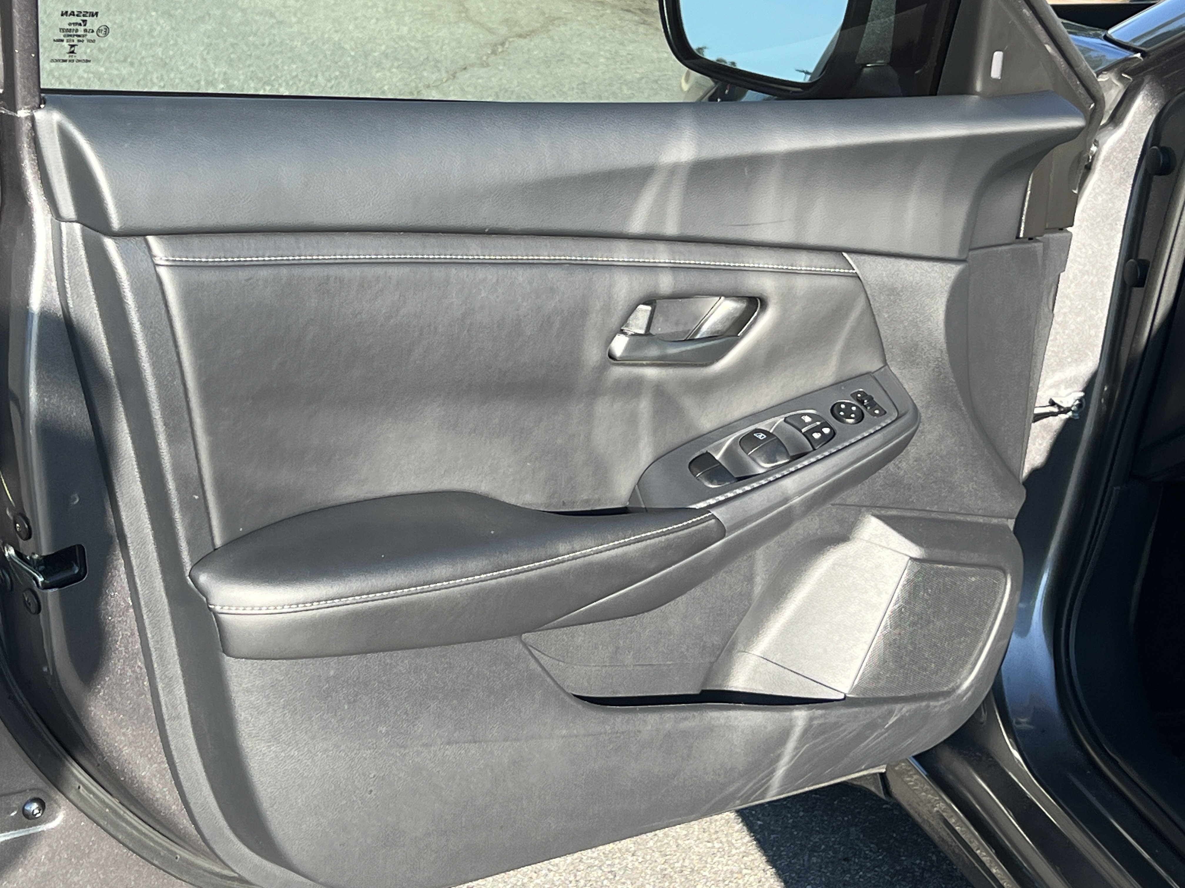 Used 2025 Nissan Sentra S FWD image 19