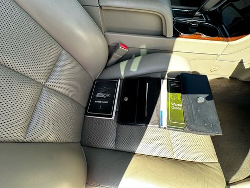 Used 2012 Lincoln Navigator 2WD image 28