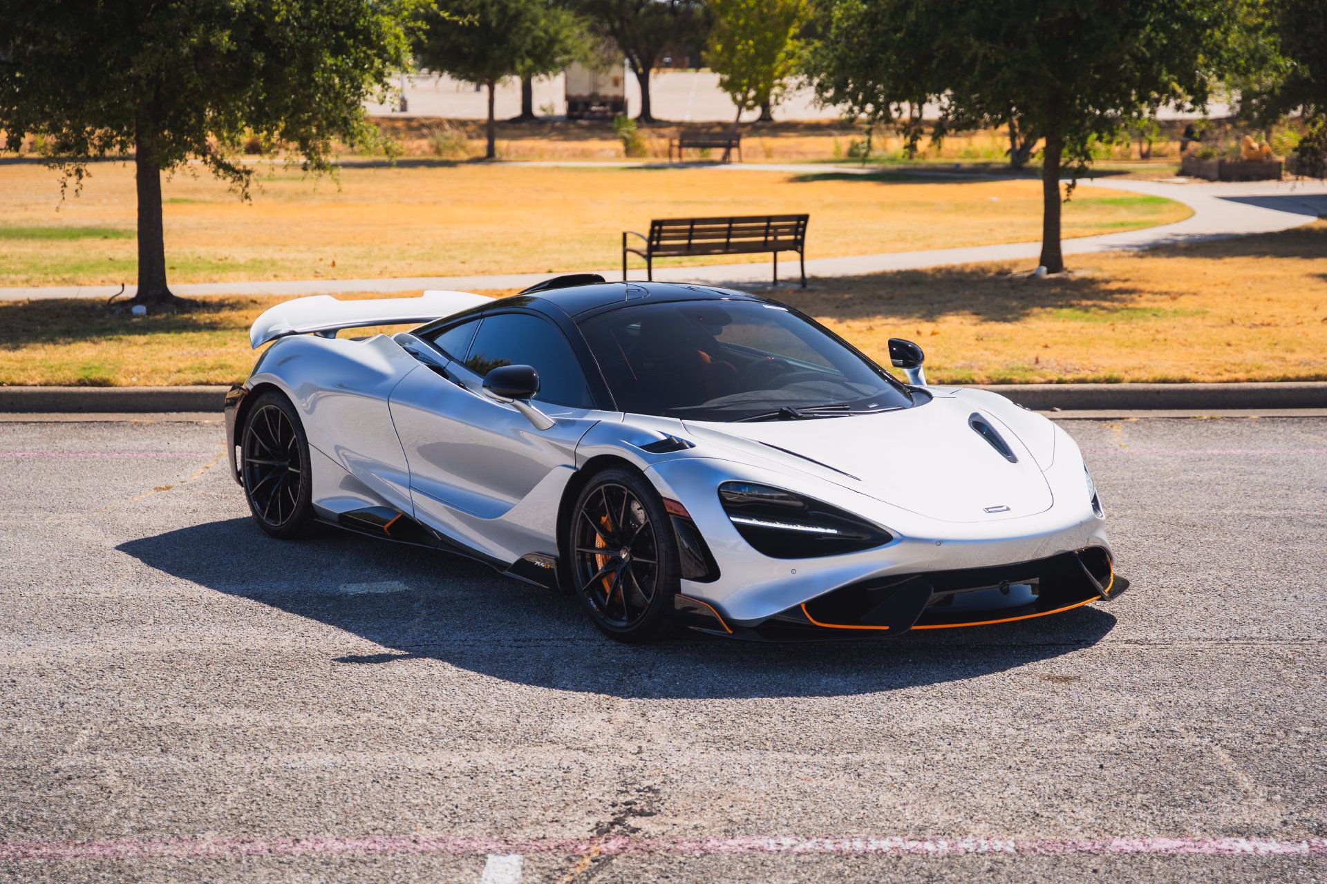 Used 2021 McLaren 765LT RWD image 25