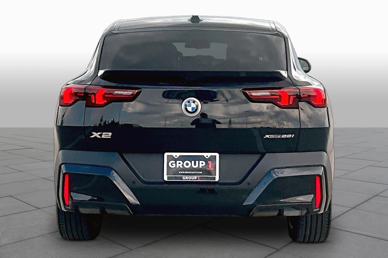 Used 2026 BMW X2 xDrive28i AWD/4WD image 4