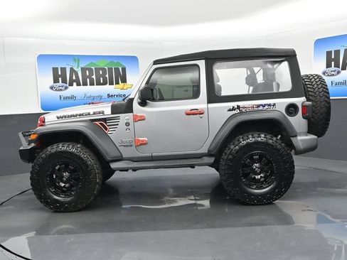 Used 2018 Jeep Wrangler Sport AWD/4WD image 2