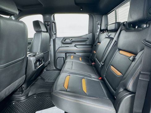 Used 2023 GMC Sierra 1500 AT4 w/ AT4 Preferred Package image 13