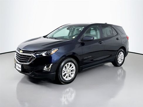 Used 2020 Chevrolet Equinox LS w/ LS Convenience Package image 5