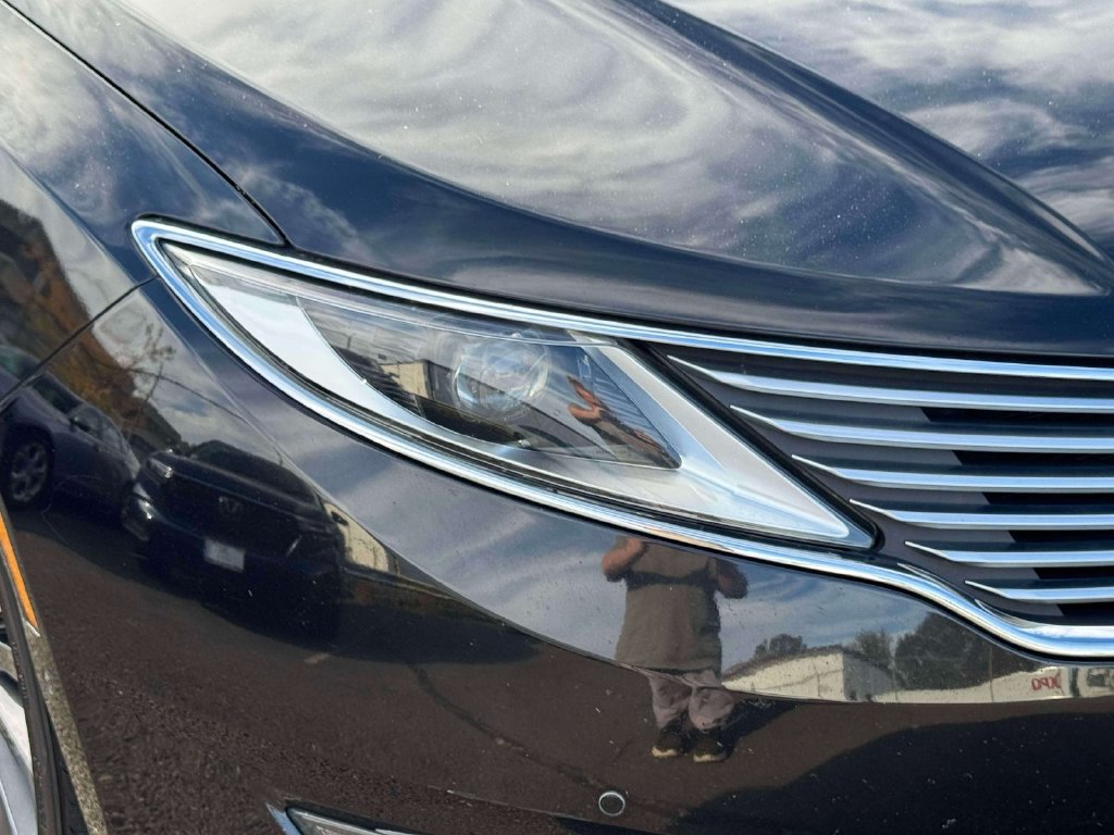 Used 2014 Lincoln MKZ FWD image 7