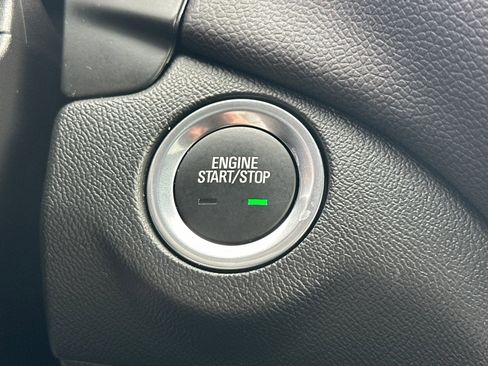 Used 2024 Chevrolet Equinox LT image 33