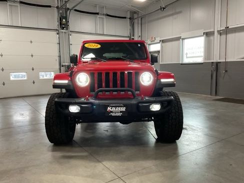 Used 2019 Jeep Wrangler Unlimited Rubicon w/ Uconnect 4C Nav & Sound Group AWD/4WD image 2