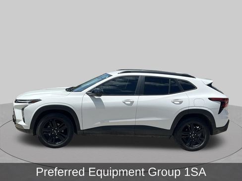 Used 2025 Chevrolet Trax ACTIV w/ Driver Confidence Package FWD image 2