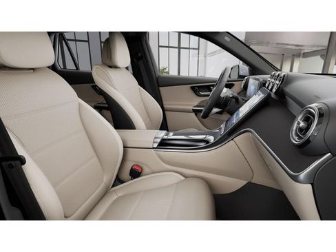Certified 2026 Mercedes-Benz GLC 300 4MATIC image 4