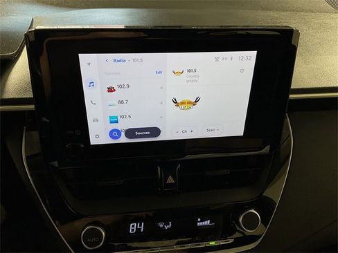 Used 2024 Toyota Corolla LE image 22