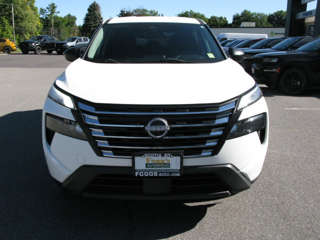 Used 2024 Nissan Rogue S FWD image 12