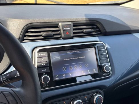Used 2025 Nissan Versa SV FWD image 16