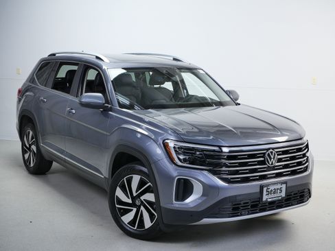 Used 2024 Volkswagen Atlas SEL AWD/4WD image 4