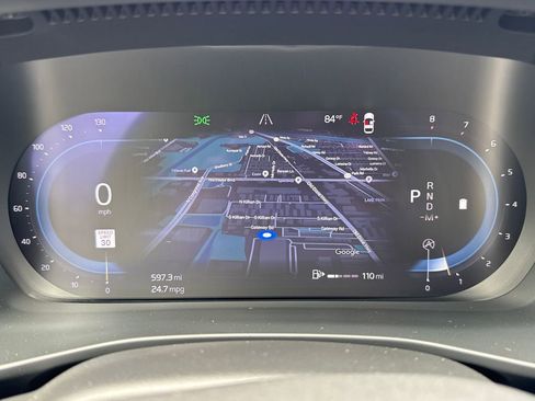 Used 2024 Volvo XC40 B5 Core image 17