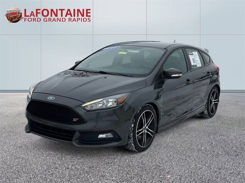 Used 2017 Ford Focus ST image 1
