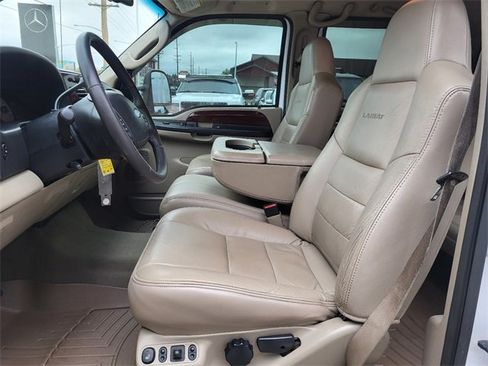 Used 2006 Ford F350 4x4 Crew Cab DRW Super Duty image 4