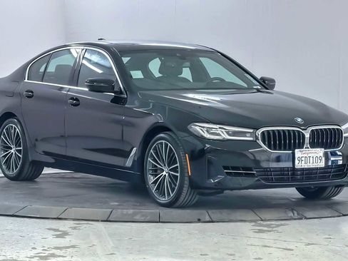 Used 2023 BMW 540i w/ Convenience Package image 9