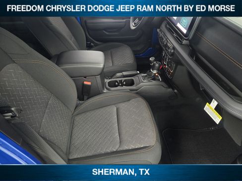 New 2025 Jeep Gladiator Mojave w/ Convenience Group image 10