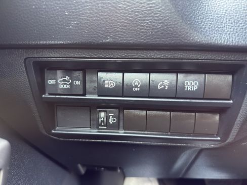 Used 2022 Toyota Tundra SR5 AWD/4WD image 15