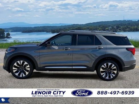 Used 2025 Ford Explorer Platinum w/ LUX Leather Package image 6