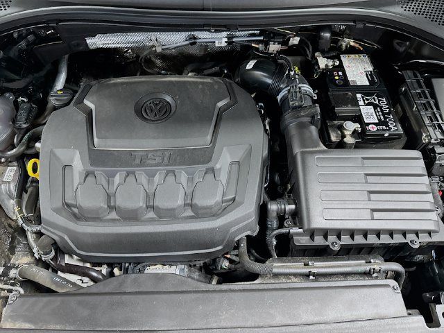 Used 2024 Volkswagen Tiguan SE R-Line AWD/4WD image 30