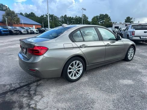Used 2017 BMW 320i Sedan RWD image 3