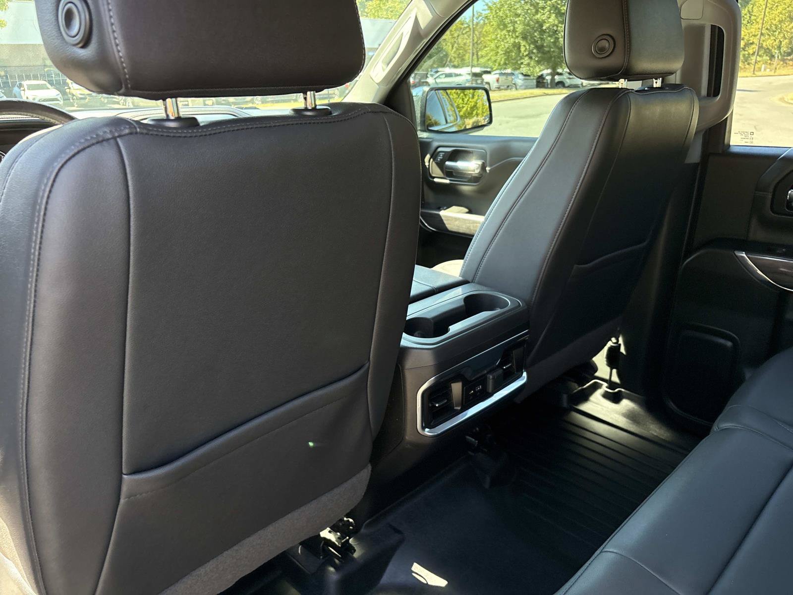 Used 2022 Chevrolet Silverado 1500 LTZ w/ LTZ Premium Package AWD/4WD image 29