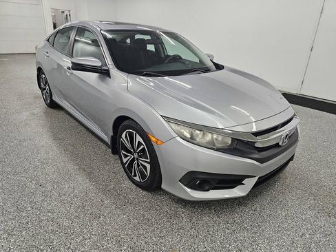 Used 2016 Honda Civic EX-T image 3