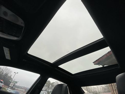 Used 2017 Chrysler 300 S w/ 300S Premium Group image 23